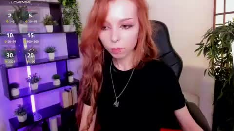 Snapshot of star_tarra chatting on July 23, 7:17 am Tarra online show from July 23, 7:17 am