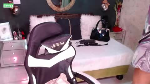 Snapshot of starhappy chatting on May 17, 12:30 am Welcome Im VICTORIA Your love is my passion activate my love and moaning with your tips and enjoy with me online show from May 17, 12:30 am