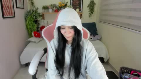 Alisson  online show from November 15, 1:36 am