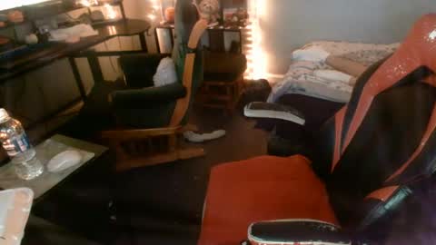 Snapshot of starlight09102 chatting on December 13, 8:30 am Starlight online show from December 13, 8:30 am