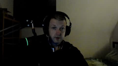 Snapshot of starlight1987 chatting on December 10, 5:07 am Adam online show from December 10, 5:07 am