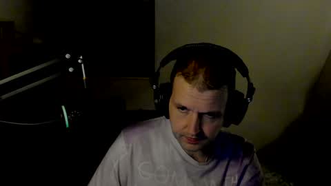 Snapshot of starlight1987 chatting on December 26, 6:41 am Adam online show from December 26, 6:41 am