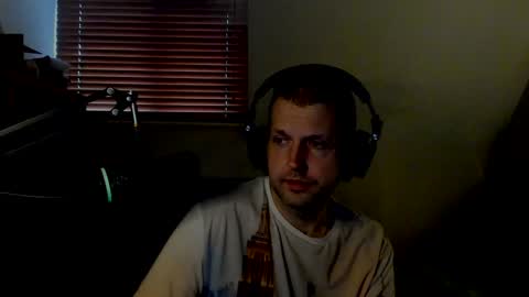 Snapshot of starlight1987 chatting on December 28, 9:31 am Adam online show from December 28, 9:31 am