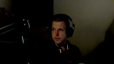 Snapshot of starlight1987 chatting on January 1, 4:39 am Adam online show from January 1, 4:39 am