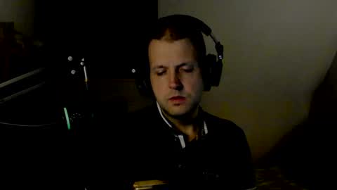 Snapshot of starlight1987 chatting on January 4, 5:16 am Adam online show from January 4, 5:16 am