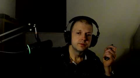 Snapshot of starlight1987 chatting on January 22, 7:03 am Adam online show from January 22, 7:03 am