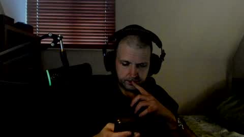 Snapshot of starlight1987 chatting on February 8, 9:03 am Adam online show from February 8, 9:03 am