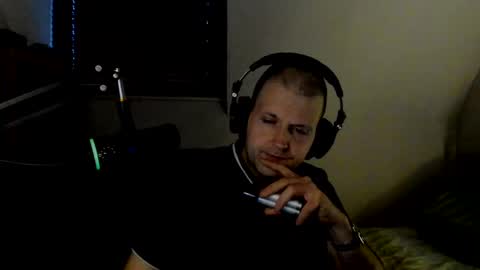 Snapshot of starlight1987 chatting on February 11, 7:33 am Adam online show from February 11, 7:33 am