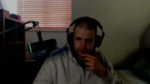 Snapshot of starlight1987 chatting on February 15, 9:16 am Adam online show from February 15, 9:16 am