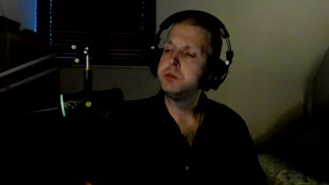 Snapshot of starlight1987 chatting on February 22, 7:01 am Adam online show from February 22, 7:01 am