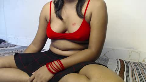StarryWhispers online show from May 22, 9:37 am