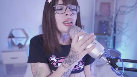 Snapshot of starwitch_ chatting on January 17, 6:51 am Yoko online show from January 17, 6:51 am