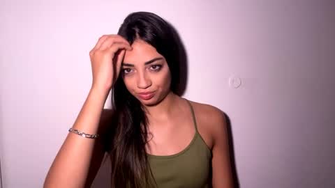 Mia online show from March 30, 10:27 am