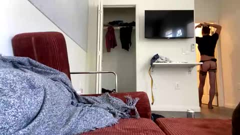 Stealersphan online show from April 11, 3:49 pm