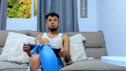 Snapshot of stebansilv_ chatting on May 25, 11:27 am Steban online show from May 25, 11:27 am