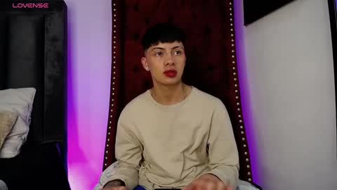 Steev online show from December 7, 4:20 am