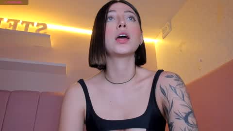 Snapshot of stefaagomez chatting on December 5, 1:49 pm Stefa Gomez  online show from December 5, 1:49 pm