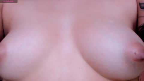 Snapshot of stefaagomez chatting on January 16, 5:55 pm Stefa Gomez  online show from January 16, 5:55 pm