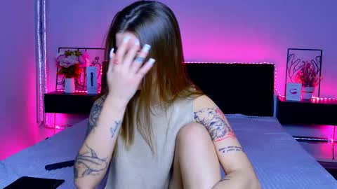 Snapshot of stefaevans chatting on December 18, 5:24 am Stefa online show from December 18, 5:24 am