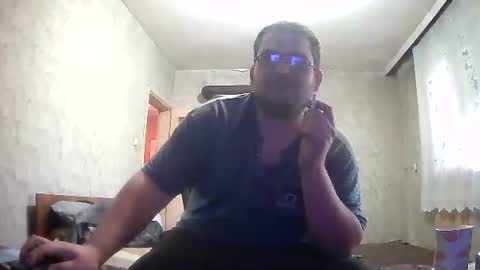 Stefan online show from December 7, 9:50 am