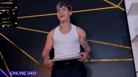 Snapshot of stefan_wonder_ chatting on January 4, 7:02 pm Wonder online show from January 4, 7:02 pm