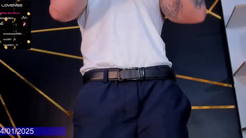 Snapshot of stefan_wonder_ chatting on January 4, 10:13 pm Wonder online show from January 4, 10:13 pm