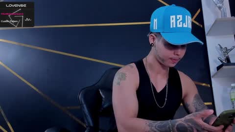 Snapshot of stefan_wonder_ chatting on February 5, 2:26 pm Wonder online show from February 5, 2:26 pm