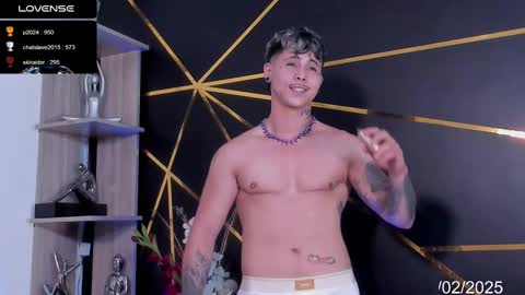 Snapshot of stefan_wonder_ chatting on February 21, 6:48 pm Wonder online show from February 21, 6:48 pm