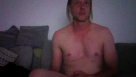 Snapshot of stefanausrosach chatting on August 3, 6:11 pm stefanausrosach online show from August 3, 6:11 pm