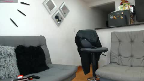 Snapshot of stefannym chatting on October 18, 1:45 pm Stefy Milf online show from October 18, 1:45 pm