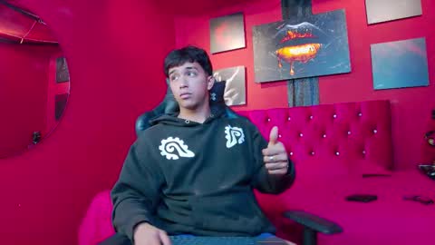 Snapshot of stefano_calle chatting on December 17, 7:31 pm Stefano online show from December 17, 7:31 pm