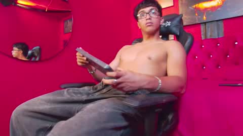 Snapshot of stefano_calle chatting on December 18, 6:58 pm Stefano online show from December 18, 6:58 pm