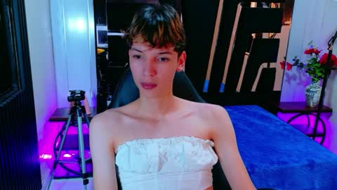 stefany piink online show from April 8, 12:16 pm