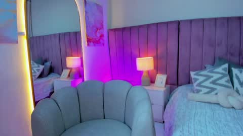 STEFANY online show from April 13, 8:25 pm