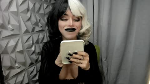 Jane online show from April 8, 10:15 am