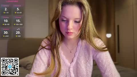 STEFI  Streams every day from 10 PM GTM1  online show from April 25, 7:33 pm