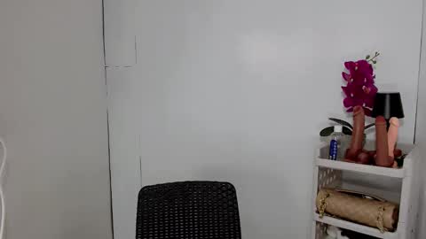 steffybabe online show from October 25, 1:51 pm