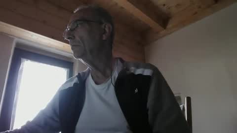 Snapshot of stefi444466 chatting on May 18, 5:13 am stefi444466 online show from May 18, 5:13 am