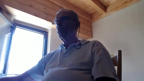 Snapshot of stefi444466 chatting on May 21, 12:34 pm stefi444466 online show from May 21, 12:34 pm