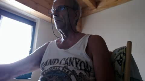Snapshot of stefi444466 chatting on July 1, 8:38 am stefi444466 online show from July 1, 8:38 am