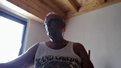 Snapshot of stefi444466 chatting on July 8, 11:37 am stefi444466 online show from July 8, 11:37 am