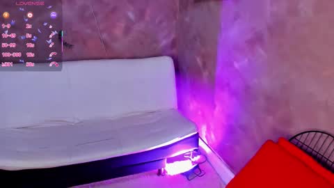 stella online show from December 21, 3:30 pm