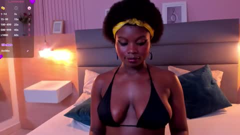 Snapshot of stela_ebony chatting on October 25, 4:02 pm STELA online show from October 25, 4:02 pm
