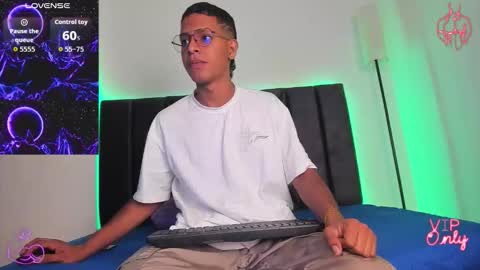 Drake online show from February 15, 1:41 pm