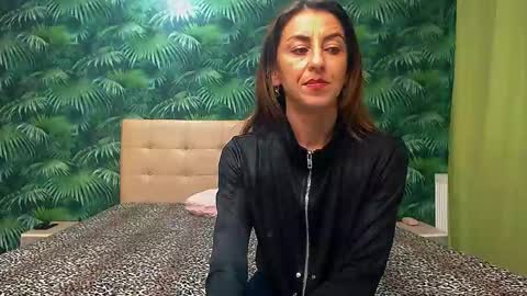 Snapshot of stella_john chatting on December 2, 9:13 am Stella John online show from December 2, 9:13 am