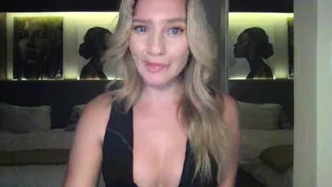 Snapshot of stella_loveu chatting on September 30, 12:54 pm Stella online show from September 30, 12:54 pm