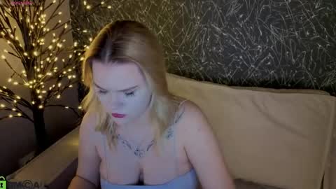 stella_morgan online show from May 18, 1:24 am