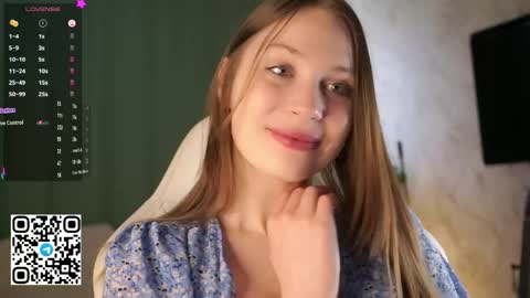 Snapshot of stella_of_steel chatting on April 19, 8:13 am Stella online show from April 19, 8:13 am