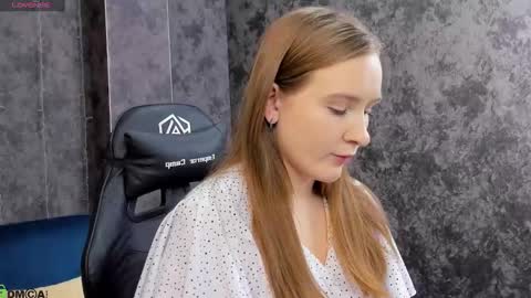 Snapshot of stella_soul chatting on February 7, 9:24 am Stella online show from February 7, 9:24 am