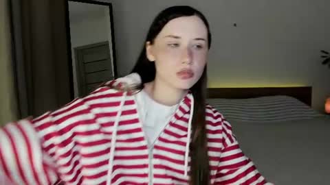 stella_sunny online show from August 1, 7:24 pm